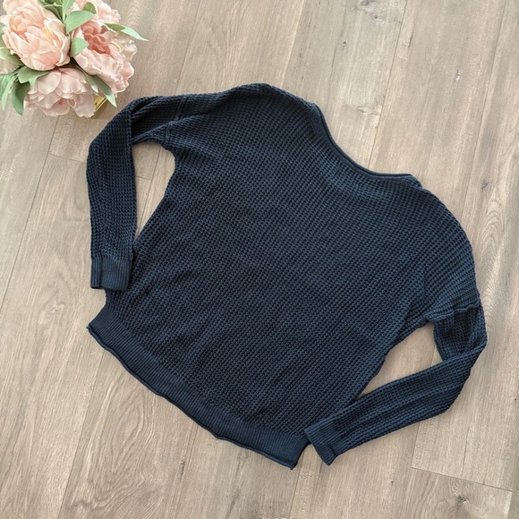 Hollister Navy Blue Waffle Knit Sweater - Picture 5 of 5